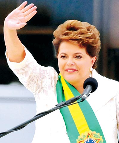 Bà Dilma Rousseff phát biểu trước người dân tại Brasilia.